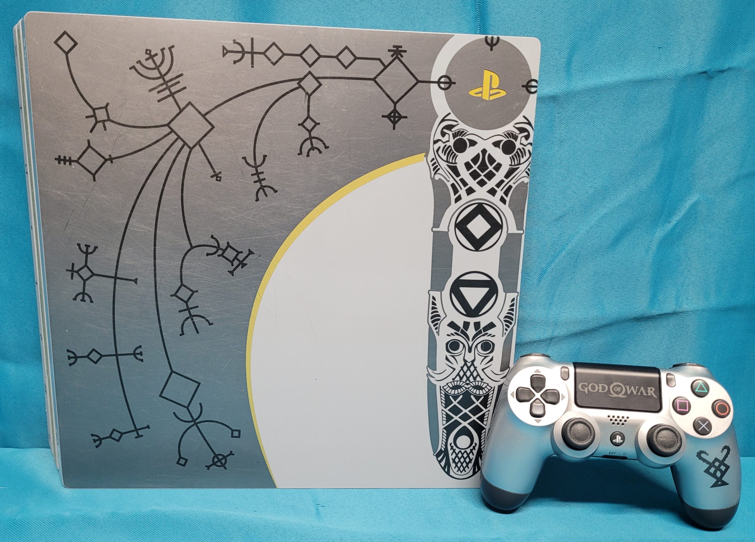 Sony Playstation 4 Pro 1Tb Console (God Of War Limited Edition