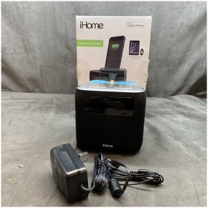 iHome IPL24 Docking Clock Radio + Dual Charging FM Alarm Clock For Ipod And iPhone (CIB)