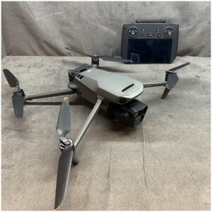 DJI Mavic 3 Pro Drone & Fly More Combo Kit