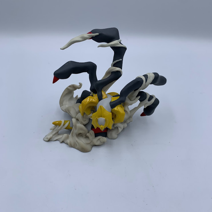 Pokemon Platinum Version: The Official Pokemon Guide W/ Poster & Minature Giratina Origin Form Figure - Image 4