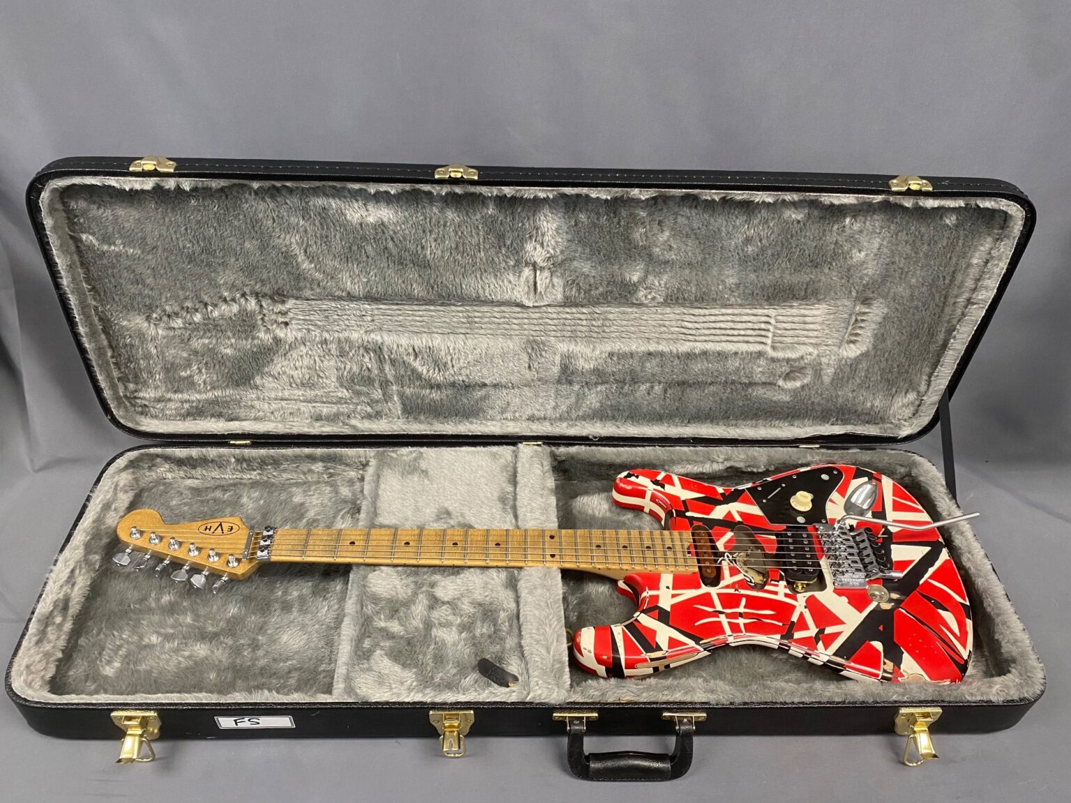 Maple Instruments EVH Striped Series Frankie, Maple Fingerboard - Red/White/Black Relic ...